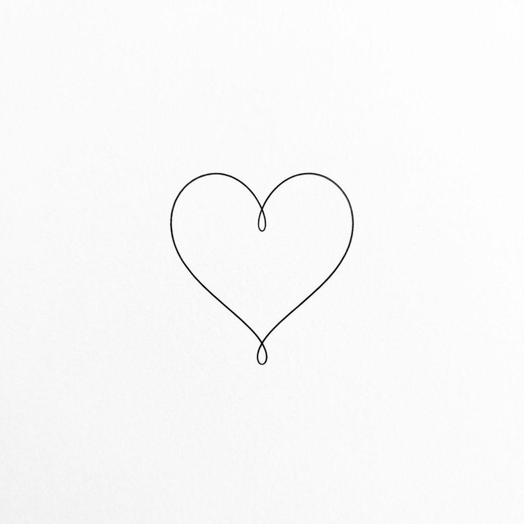 idée tatouage coeur coeur single-line minimaliste