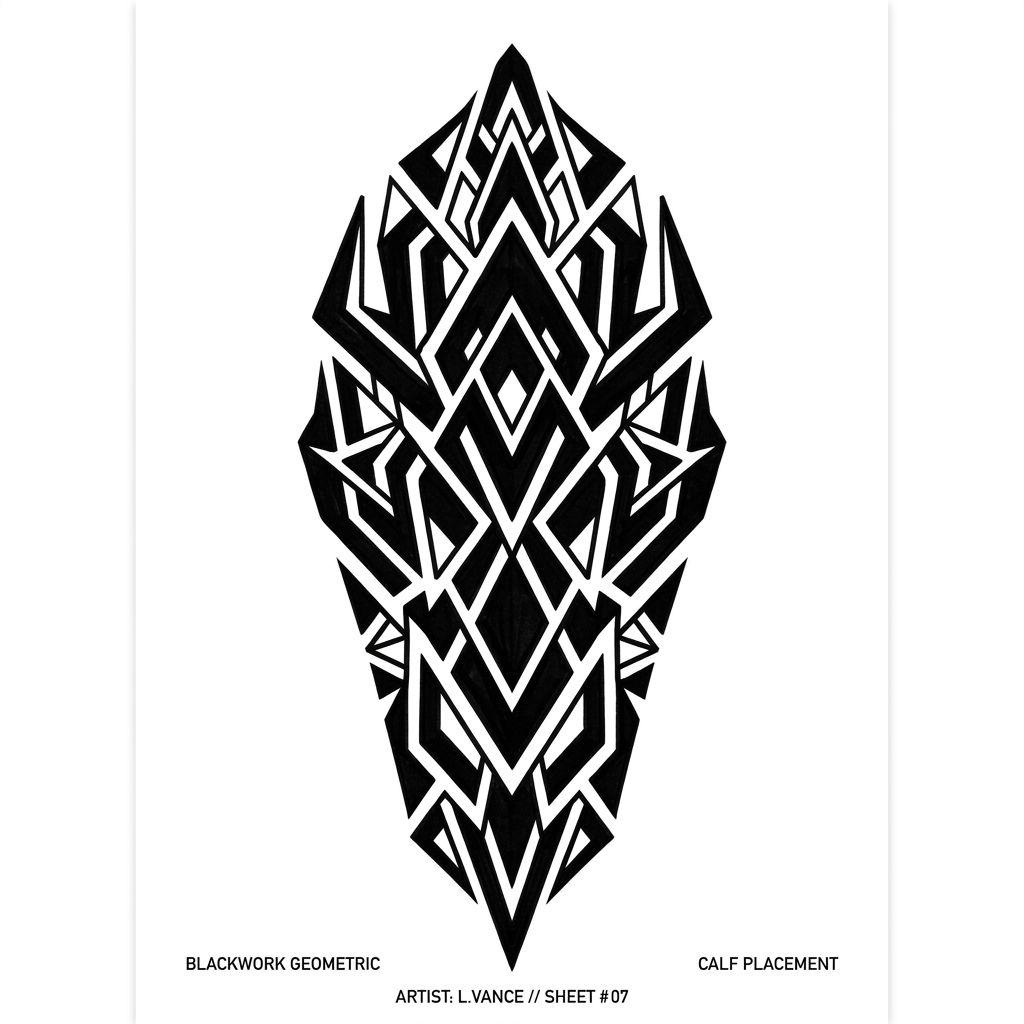 idée tatouage mollet composition blackwork